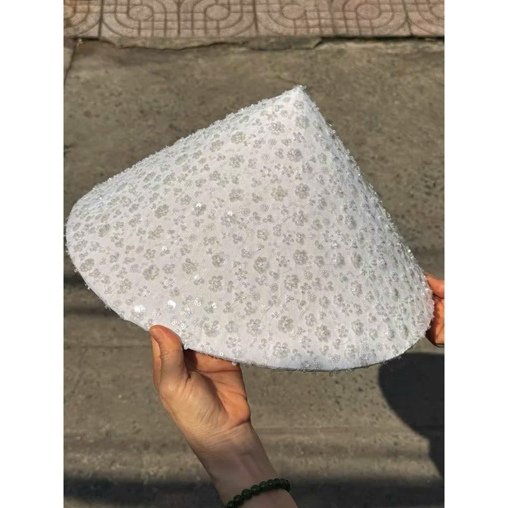 Nón Lá Tuyết Liên